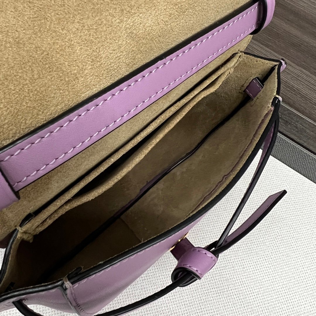 Handbag/Shoulder Bag Size 21x12.5x9.5cm