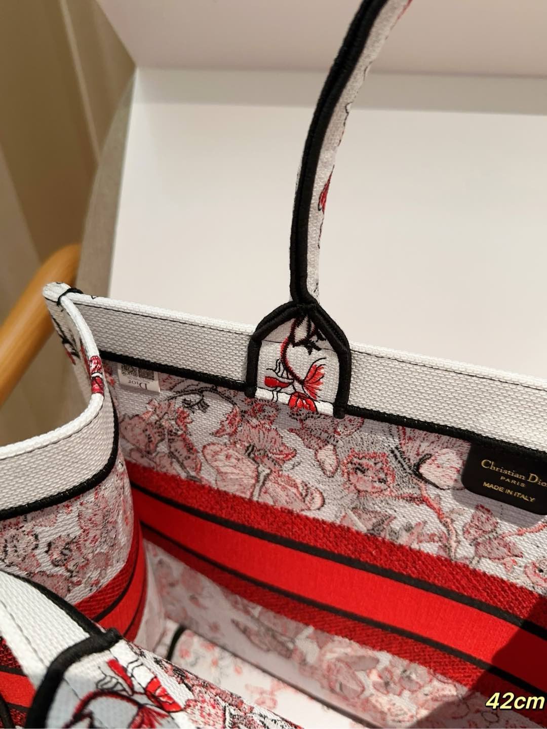 Handbag/Shoulder Bag Size 42x18x35cm