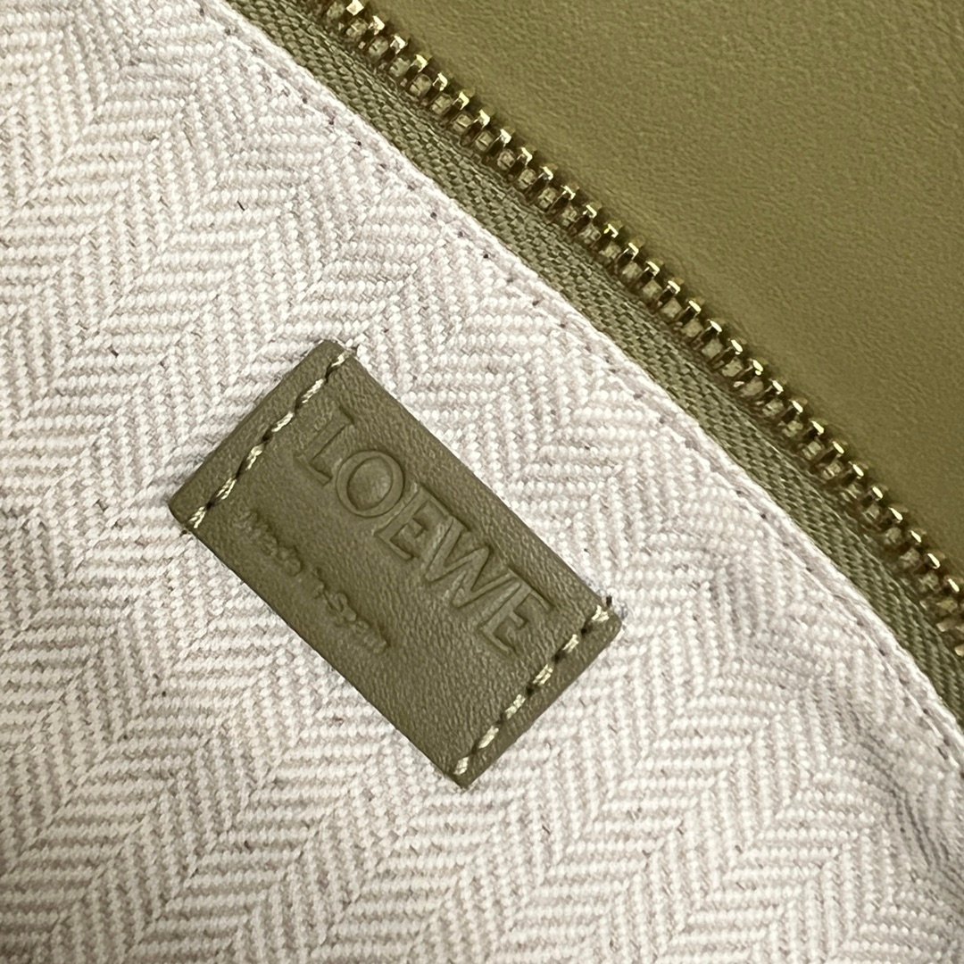Handbag/Shoulder Bag Size 24*10.5*16CM