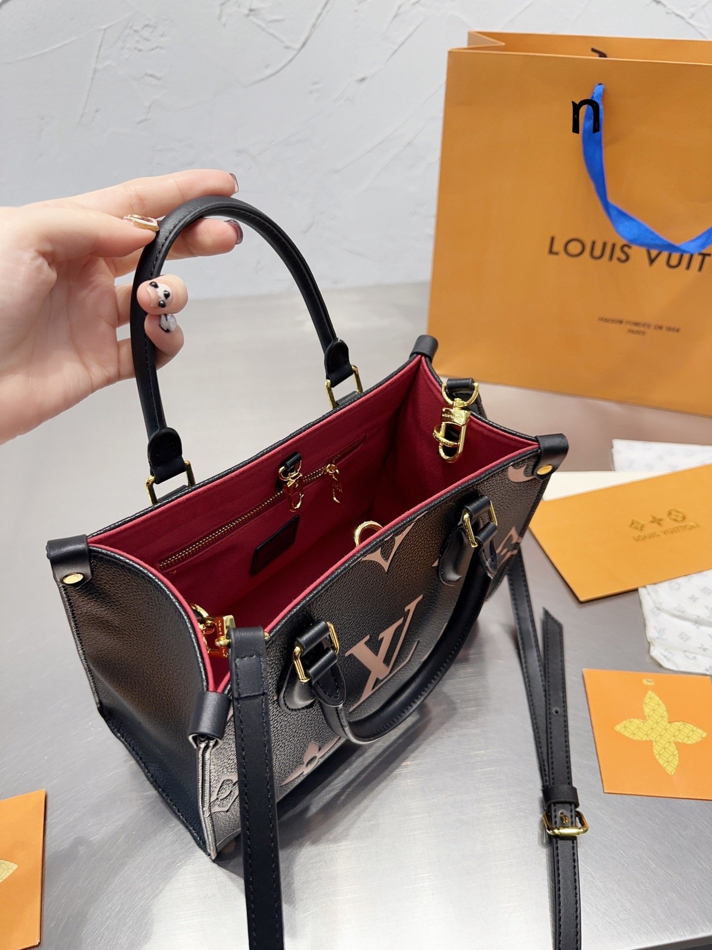 Shopping bag, shoulder bag, handbag Specification: 25*19*11.5