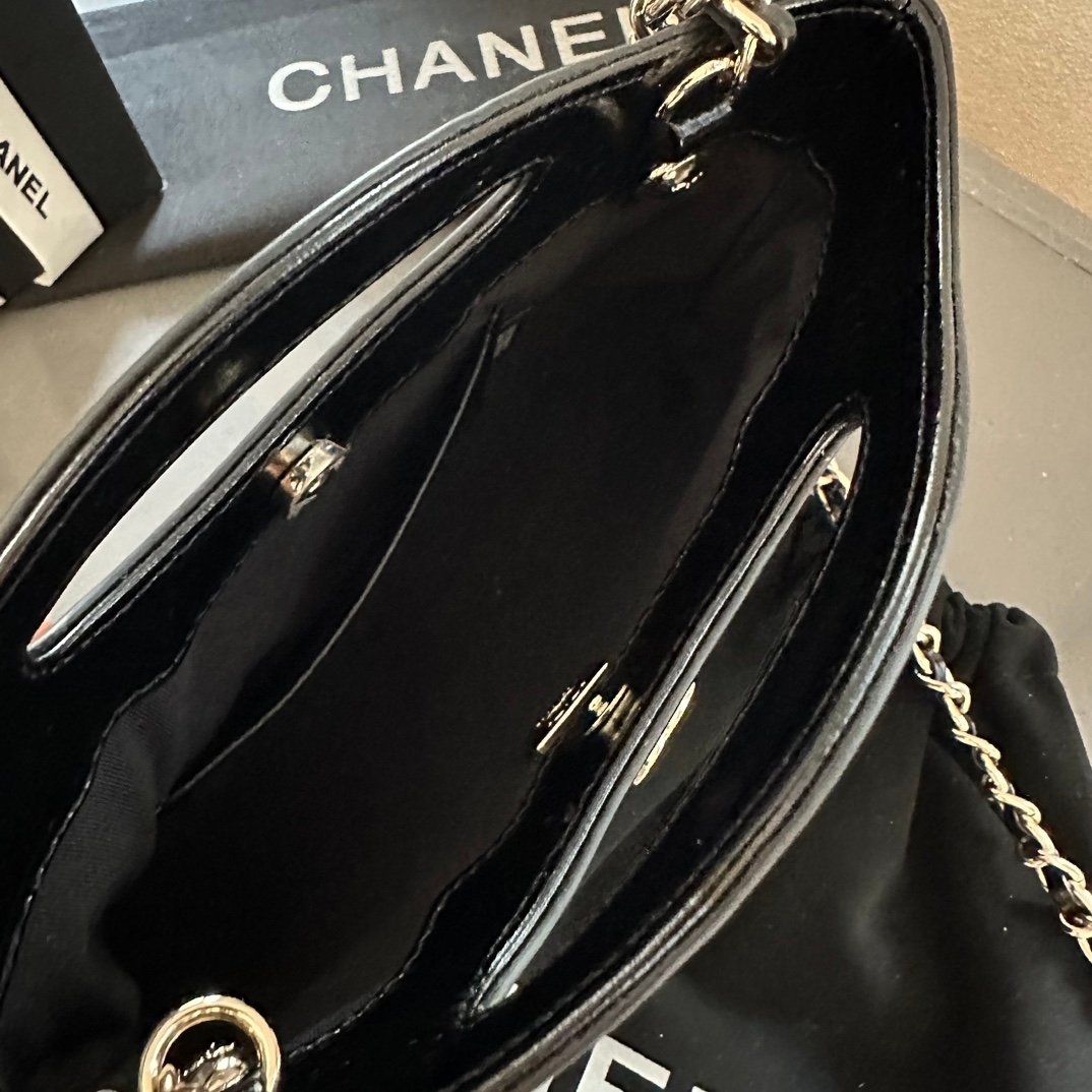 Handbag/Shoulder Bag Size 21*17*3.5cm