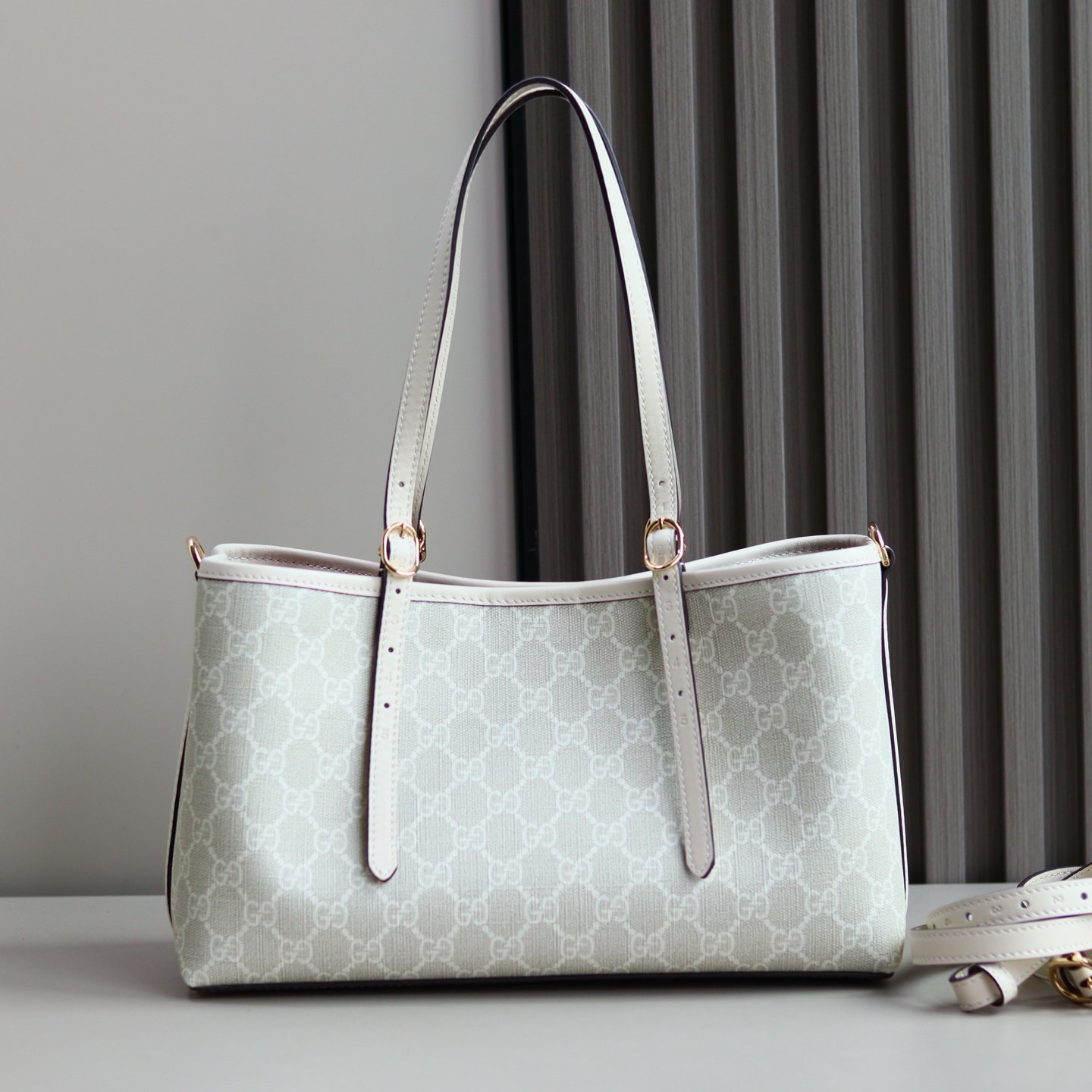 Handbag/Shoulder Bag Size  31✖️18✖️11cm