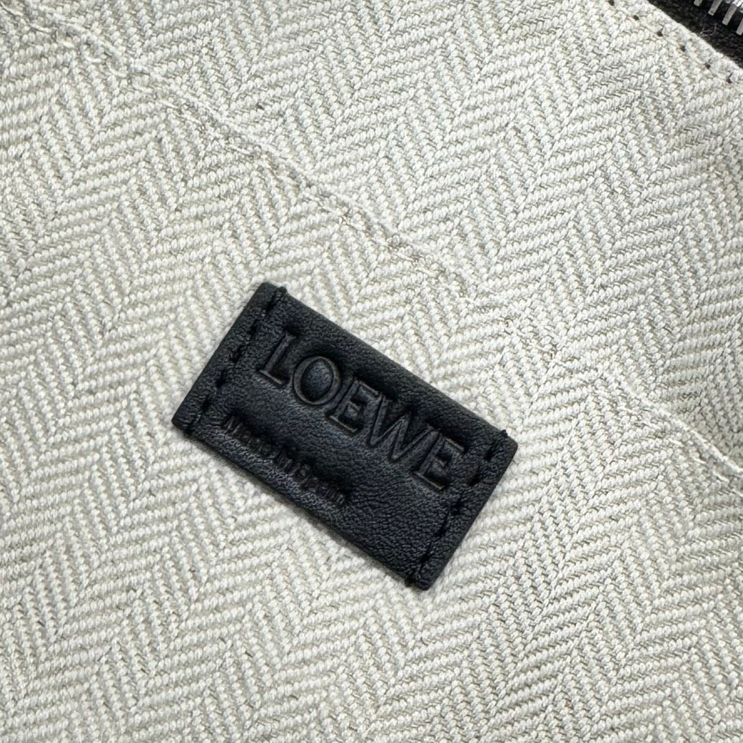 Handbag/Shoulder Bag Size 22.7*12*15.5CM