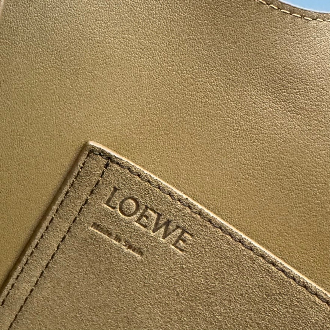 Handbag/shoulder bag size: 28*27*33CM
