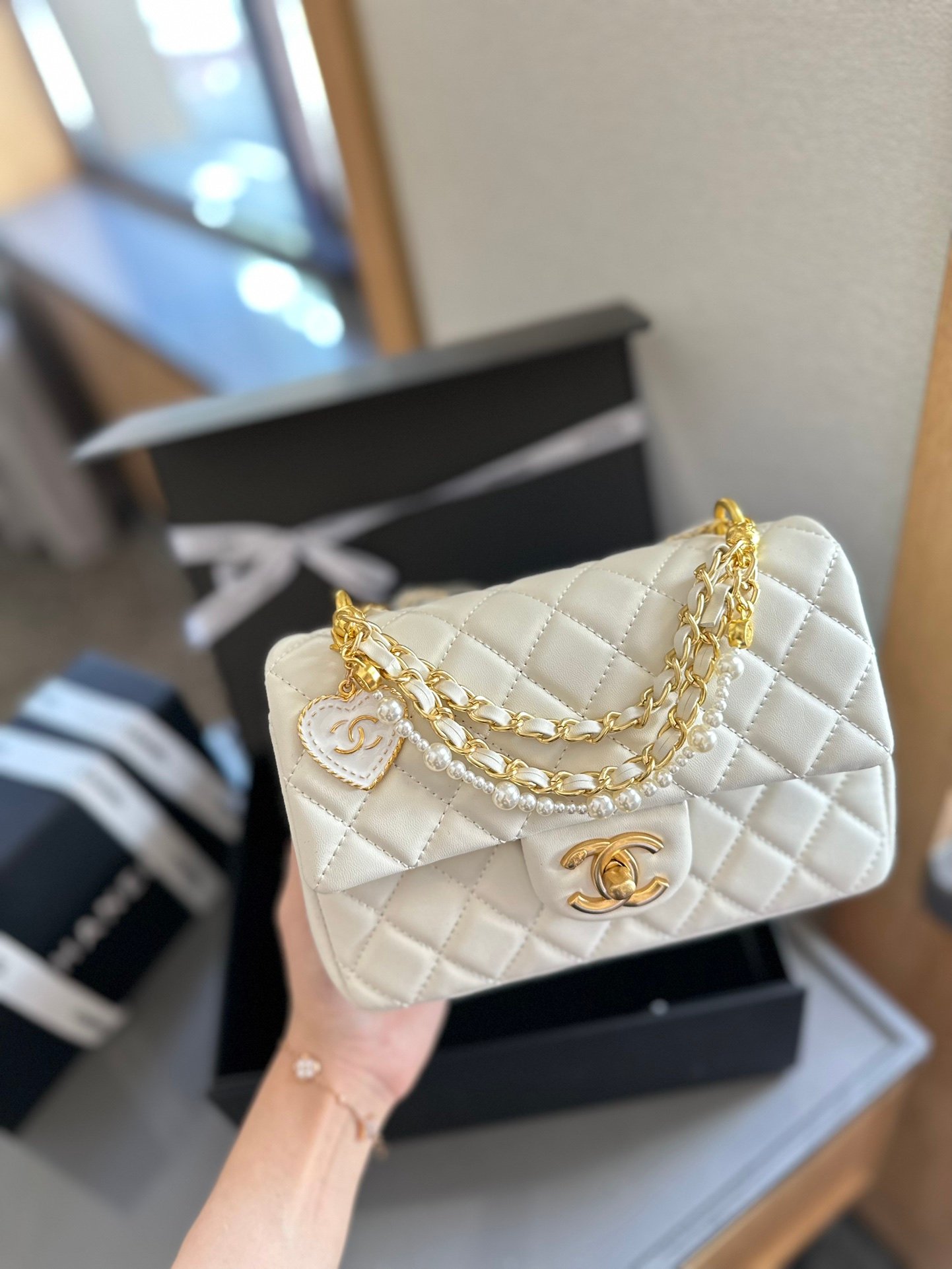 Handbag/Shoulder Bag Size 14.5x19.5x7.5    12.5x17.0x5.0