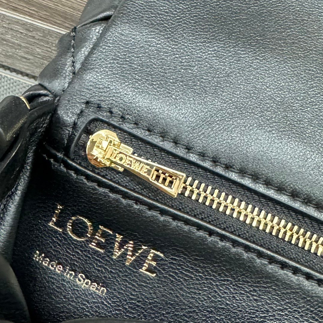 Handbag/Shoulder Bag Size 20*6*13CM