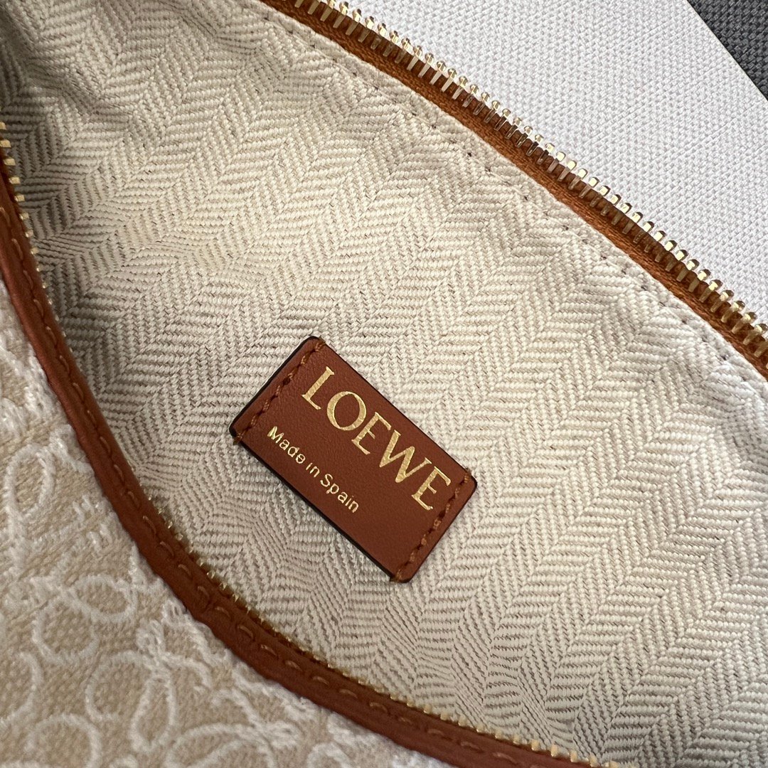 Handbag/Shoulder Bag Size21*17*12.5cm