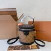 Cylinder Fortune Bucket Portable Crossbody Bag Specifications: 16*18*15cm