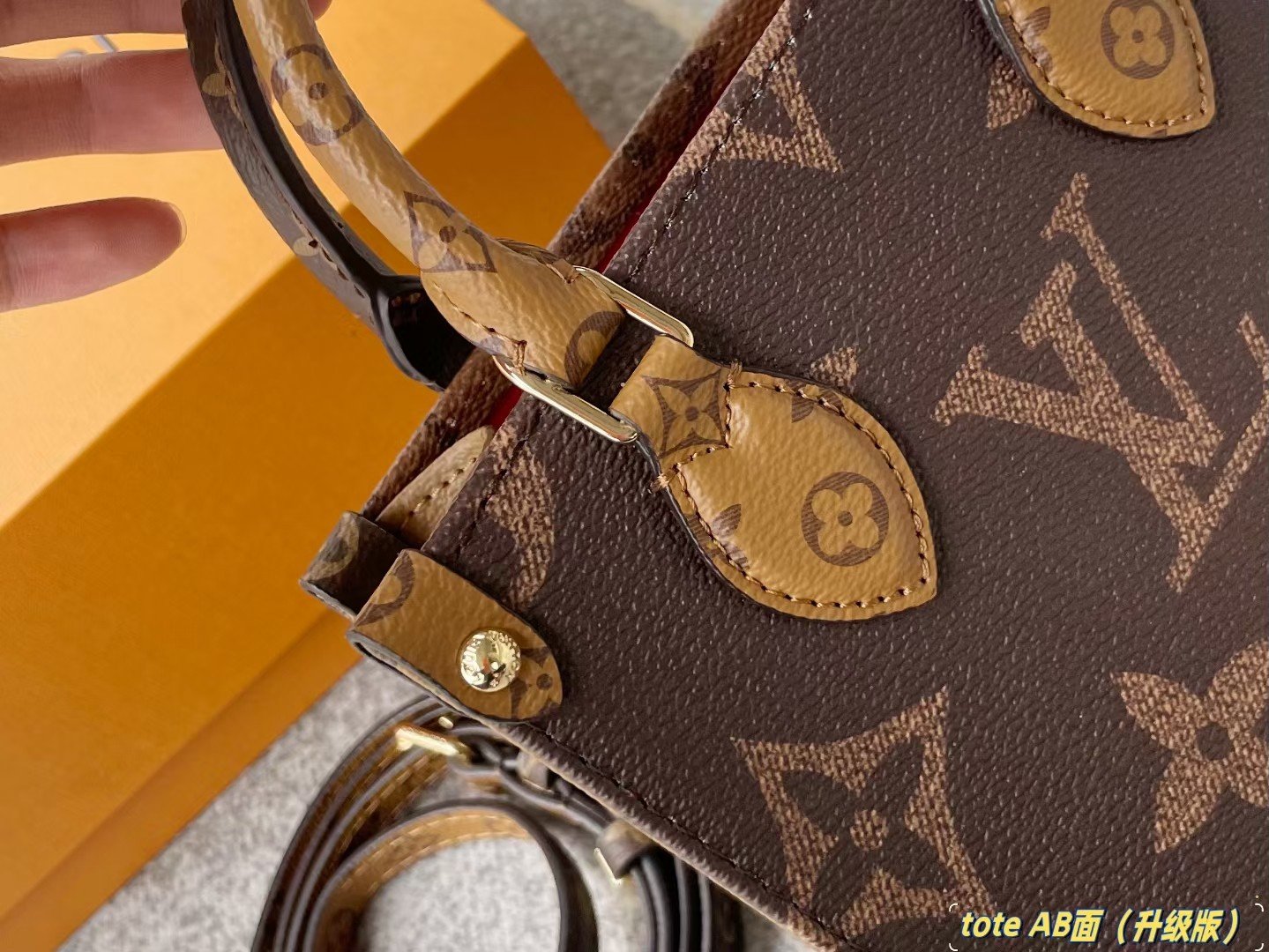 Mini Jungle Tote Bag Shoulder Bag Specification: 18*15*8cm