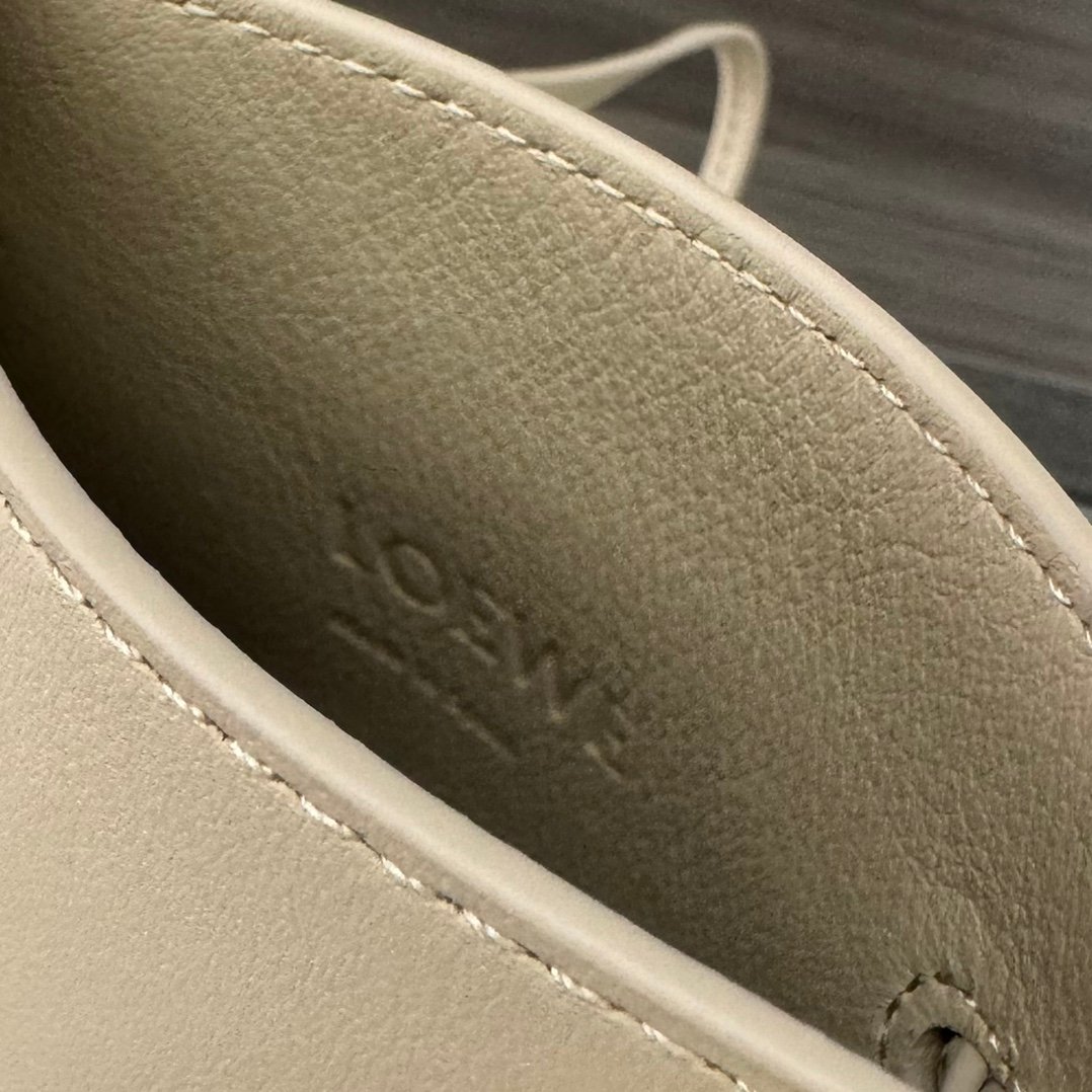 Handbag/Shoulder Bag Size 21*15*5cm