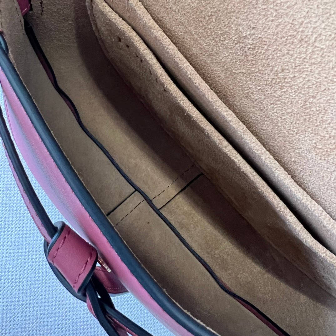 Handbag/Shoulder Bag Size 21x12.5x9.5cm