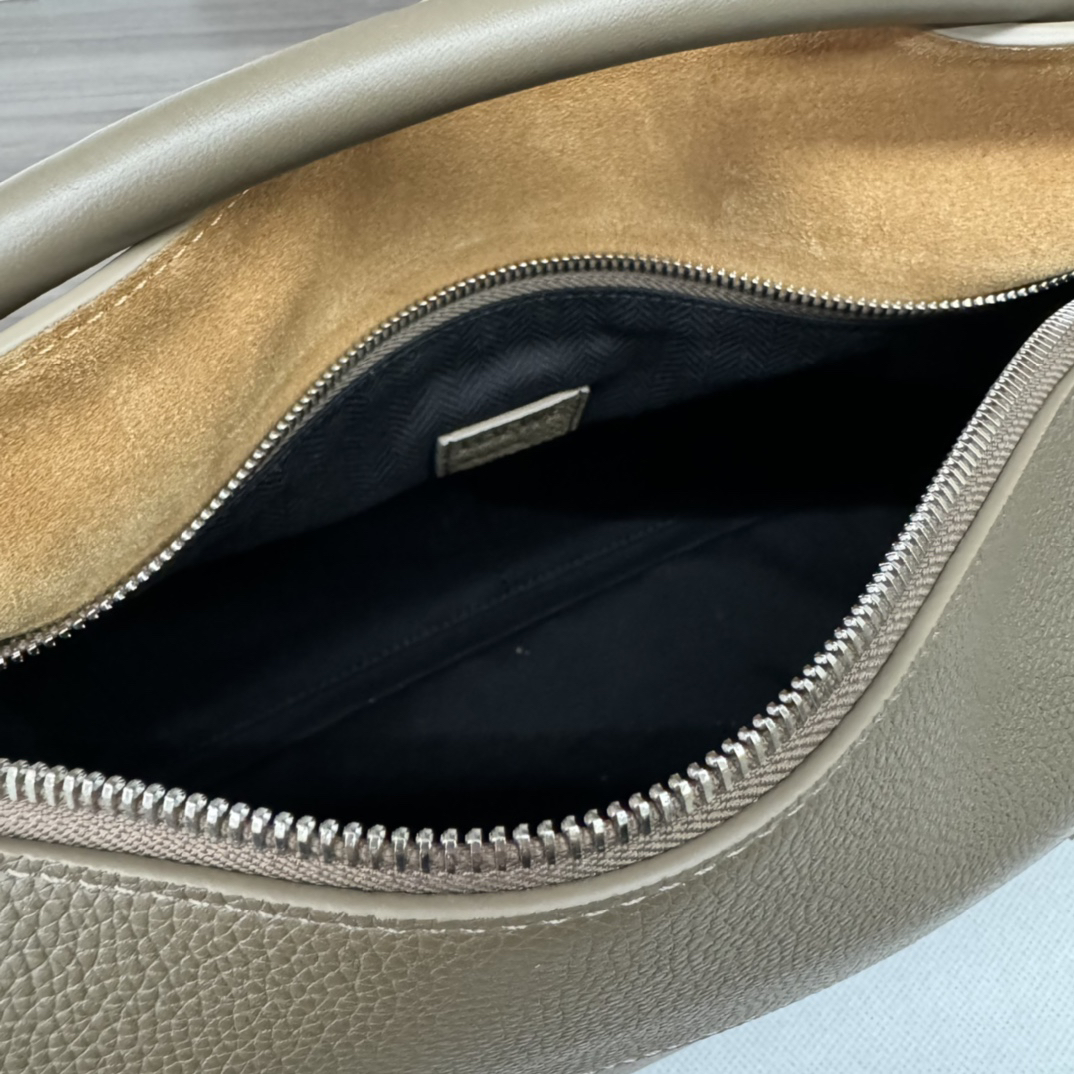 LOEW size:062330   29*19.5*14cm  Bolsos